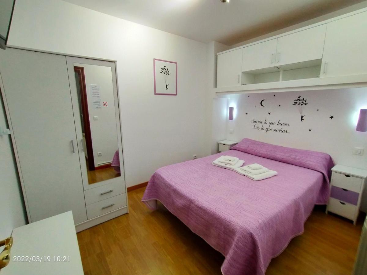 Pension Travesia Del Laurel Logrono Bagian luar foto