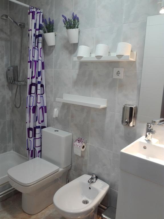 Pension Travesia Del Laurel Logrono Bagian luar foto